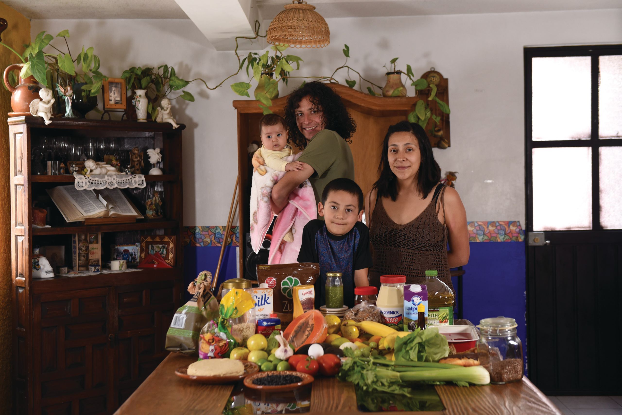 Une famille attablée, Mexique 